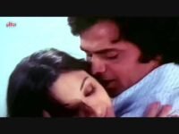 Dil Kya Kare Lyrics – Julie | Kishore Kumar | Bollywood song