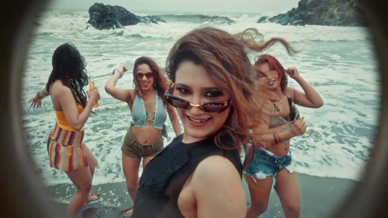 Fursat Lyrics – Aastha Gill | Hindi Song Lyrics — Lyrixwala.com